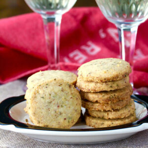 Parmesan Rosemary Cocktail Crackers